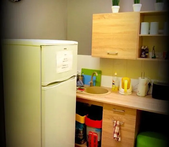 Hostel Puzzle - Jezyce *