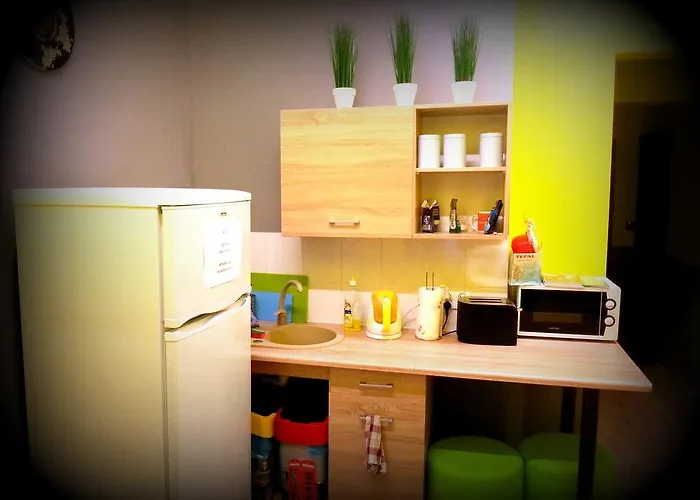 Hostel Puzzle - Jezyce