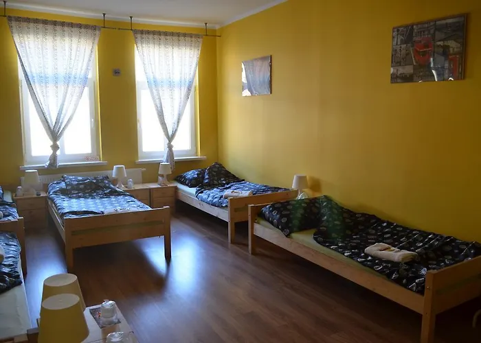 Hostel Puzzle - Jezyce *