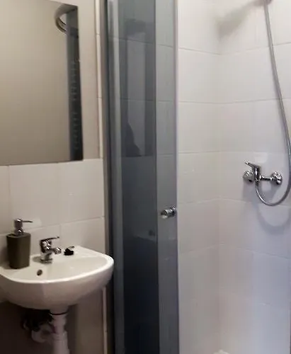 Hostel Puzzle - Jezyce