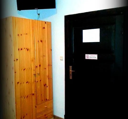 Puzzle - Jezyce Hostel *